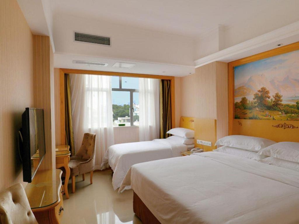 Vienna Classic Hotel Guangdong Yangxi Moon Bay Exterior foto